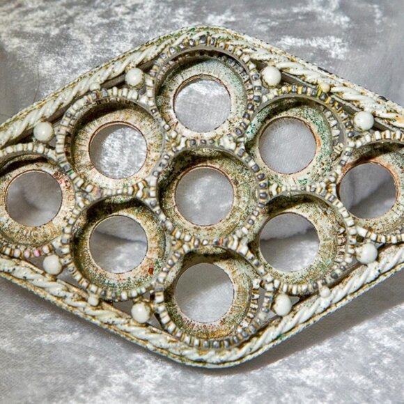 Vintage Florenza Lipstick Holder French White Enamel w/ Gold Ormolu BASK… - Picture 11 of 11